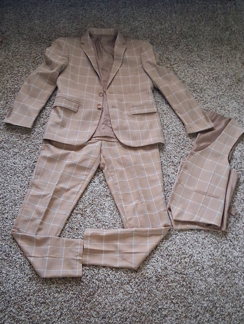 Mazari Suits